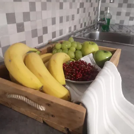 Apartman Lena *