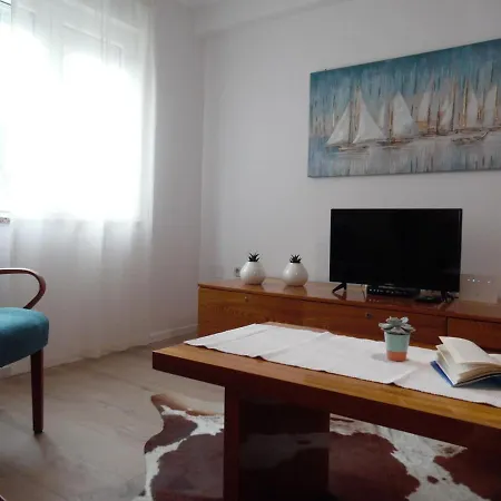 Lena Apartment Pula